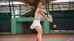 6 Foto Adu Gaya Artis Jajal Tenis, Wulan Guritno sampai Anya Geraldine