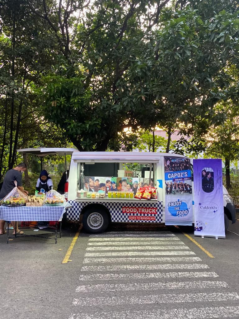 Angga Yunanda dapat kiriman food truck