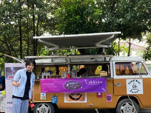 Wow! Angga Yunanda Dapat Kiriman Food Truck di Lokasi Syuting Antares 2