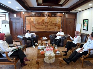 Mendes PDTT Dorong Desa Kembangkan Kebun Pisang Cavendish