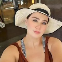 Pernikahan akan digelar pada 1 Oktober 2022 di Hotel Mercure, Jakarta. Catherine Wilson akan dinikahi dengan seperangkat alat salat sebagai mahar. Foto: Instagram/@cathrinewilson