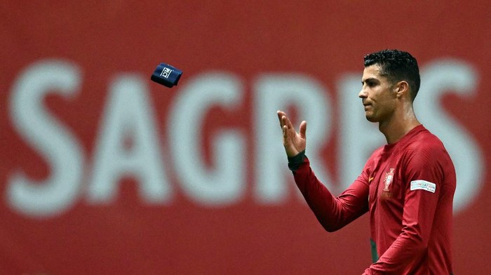 Portugals forward Cristiano Ronaldo reacts during the UEFA Nations League, league A, group 2 football match between Portugal and Spain, at the Municipal Stadium in Braga on September 27, 2022. - Spain won 0-1. (Photo by PATRICIA DE MELO MOREIRA / AFP)