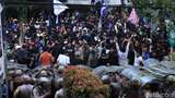 Jabar Hari Ini: Kericuhan Warnai Demo Bobotoh di Graha Persib