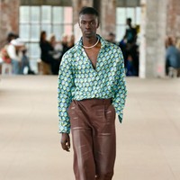 Brand fashion BOTTER menghadirkan konsep unik untuk menampilkan koleksi terbaru mereka, Spring/Summer 2023, di Paris Fashion Week. Foto: Getty Images