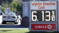 Harga BBM tersebut naik di atas $6,00 per liter.