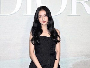 Jisoo BLACKPINK Jadi Top Influencer Selama Paris Fashion Week S/S 2023