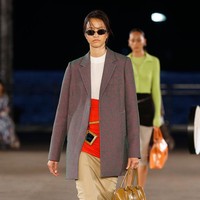 Fashion show koleksi busana ready to wear Tory Burch Spring/Summr 2023 di New York Fashion Week 2022.  Foto: Dok. Tory Burch.