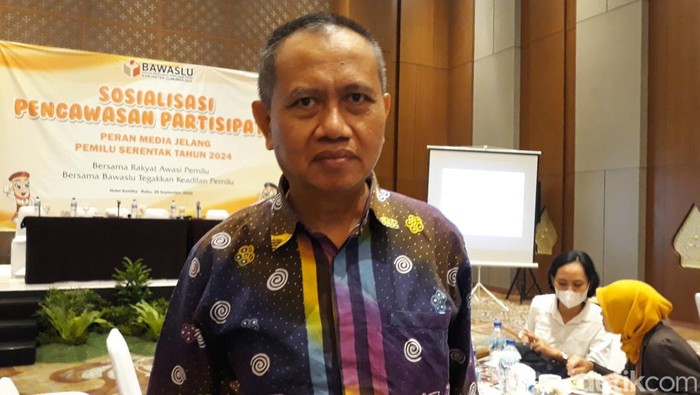 Koordinator Divisi Pencegahan, Partisipasi Masyarakat dan Hubungan Masyarakat Bawaslu DIY, Mohammad Najib,  saat memberikan keterangan, Rabu (28/9/2022).