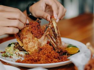 5 Tempat Makan Enak Dekat Bandara Adi Soemarmo, Ada Bebek Goreng Legendaris