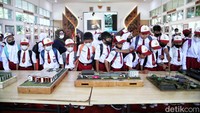 Kegiatan ini merupakan rangkaian dari HUT ke-77 KAI yang jatuh pada 28 September dengan tema Bangkit Lebih Cepat, Melayani Lebih Baik. Foto: Pradita Utama/detikcom