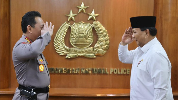 Menhan Prabowo temui Kapolri Jenderal Listyo Sigit di Mabes Polri