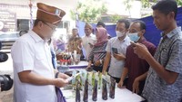 Sementara itu Ketua Himpunan Pedagang Pasar Kliwon (HPPK), Salahudin, mengatakan fasilitas umum di Pasar Kliwon sebagai pasar grosir terbesar di Pantura Timur Jawa Tengah perlu diperbarui.