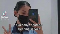 Nissya Hatala menerima rezekinya saat ini bekerja sebagai cleaning service dan senang menjalani kegiatan sehari-harinya. Foto: dok. Medsos Nissya Hatala