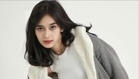 Saat mengisi Pagi Pagi Ambyar di Trans TV, Nissya Hatala mengaku dirinya memang suka difoto. Foto: dok. Medsos Nissya Hatala