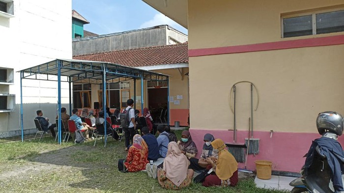 Pendaftaran seleksi panwascam di Bawaslu Kabupaten Banyumas.