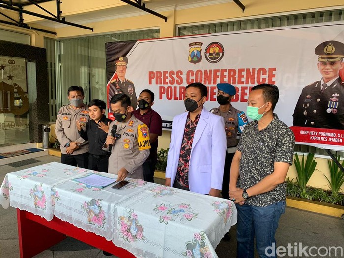 pers conference kematian mahasiswi unej