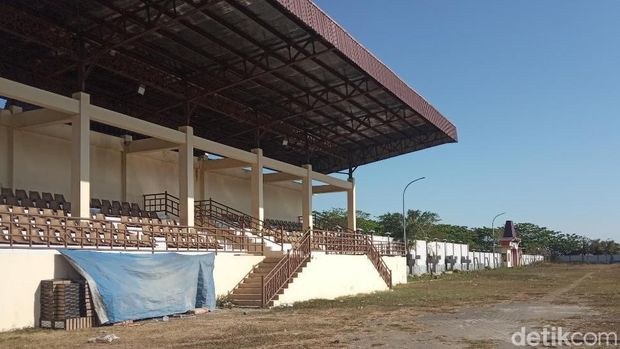 Persiapan menjelang ajang Karapan Sapi Piala Presiden 2022 di Bangkalan