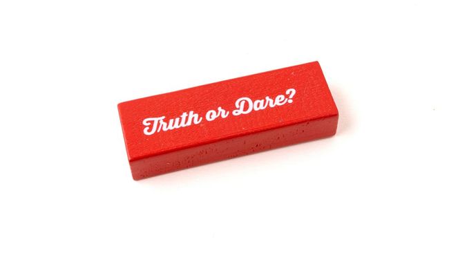 60 Pertanyaan Truth or Dare yang Seru, Deg-degan, dan Kocak