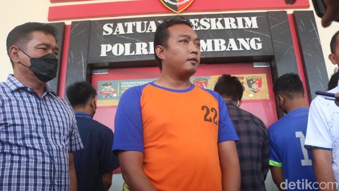 Pesilat yang menjadi tersangka saat dalam keadaan mabuk melukai 1 keluarga