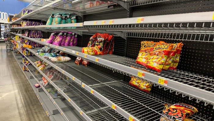 TAMPA, FLORIDA - SEPTEMBER 27: Shelves remain emptier than usual in a supermarket in Tampa, Florida on September 27, 2022. as people are making a last ditch effort to prepare for Hurricane Ian to make landfall. At least 2.5 million Floridians are currently under some type of evacuation order as Hurricane Ian rapidly intensified into a major hurricane on Tuesday. Hurricane Ian is expected to make landfall in the Tampa Bay area Wednesday night into early Thursday morning (Photo by Lokman Vural Elibol/Anadolu Agency via Getty Images)