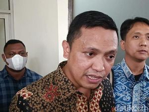 Pengacara Heran Deolipa Gugat Bharada E Rp 15 M: Di Mana Pikirannya?