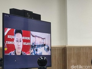 Indra Kenz Sebut Deddy Corbuzier dan Boy William di Sidang Investasi Bodong