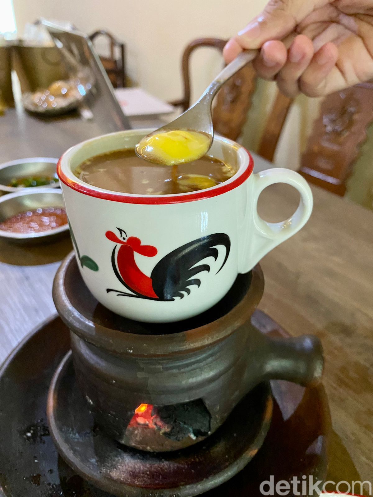 Soup Today: Sedapnya Terong Goreng Madu dan Bihun Sup Ikan Buatan Resto Medan