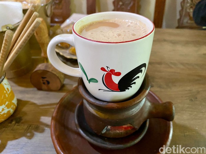 Soup Today: Sedapnya Terong Goreng Madu dan Bihun Sup Ikan Buatan Resto Medan