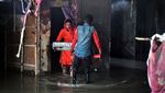 Sungai di Delhi India Meluap, Ribuan Warga Dievakuasi