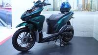 Ukuran ban lebih gambot dari aslinya. Ban depan berukuran 100/80-14 FDR Sport Zevo, sementara belakang 110/80-14 FDR Sport Zevo Foto: Astra Honda Motor