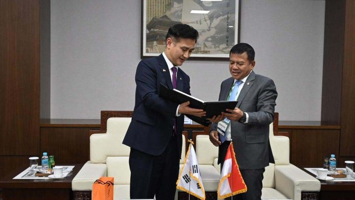 Wakil Menteri Pertahanan M. Herindra hadiri Ceremony of Celebration of KFX/IFX di Korea Selatan. Herindra turut bertemu Menhan Korsel, Lee Jong-Sup.