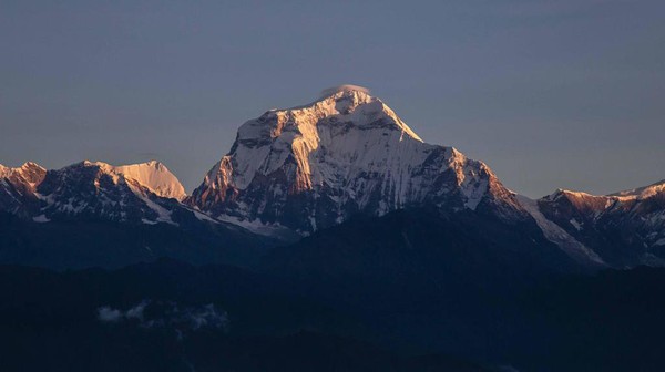 Lanjut, gunung tertinggi ke-7 dipegang oleh Gunung Dhaulagiri di Nepal. Gunung ini memiliki ketinggian 8.167 mdpl. Getty Images Lanjut, gunung tertinggi ke-7 dipegang oleh Gunung Dhaulagiri di Nepal. Gunung ini memiliki ketinggian 8.167 mdpl. Getty Images
