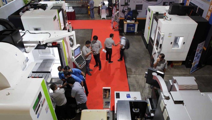 Beragam Mesin Industri Manufaktur Dipamerkan di Machine Expo 2022 Machine Expo 2022 tengah digelar di Cikarang, Jawa Barat. Beragam mesin untuk industri manufaktur dipamerkan.