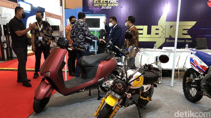 Indonesia Electric Motor Show (IEMS) 2022 di Jakarta Convention Center, Jakarta Pusat, Kamis (29/9/2022). Yuk lihat.