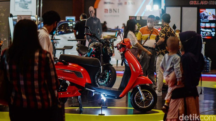 Indonesia Electric Motor Show (IEMS) 2022 di Jakarta Convention Center, Jakarta Pusat, Kamis (29/9/2022). Yuk lihat.