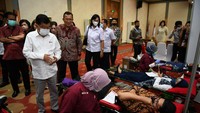Bank BTN bekerjasama dengan IBI, Perhimpunan Bank Nasional (PERBANAS) dan Bankers Association for Risk Management (BARa) mendukung kegiatan sosial yang digalang PMI dengan menggelar acara donor darah yang diikuti oleh kurang lebih 300 pegawai di lingkungan Kantor Pusat Bank BTN.