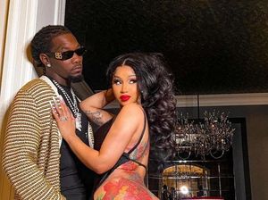 Cardi B Pakai Dress yang Ekspos Setengah Bokongnya, Berharap Tidak Jadi Tren