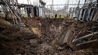 Serangan rudal itu merusak fasilitas transformator listrik di Kharkiv.