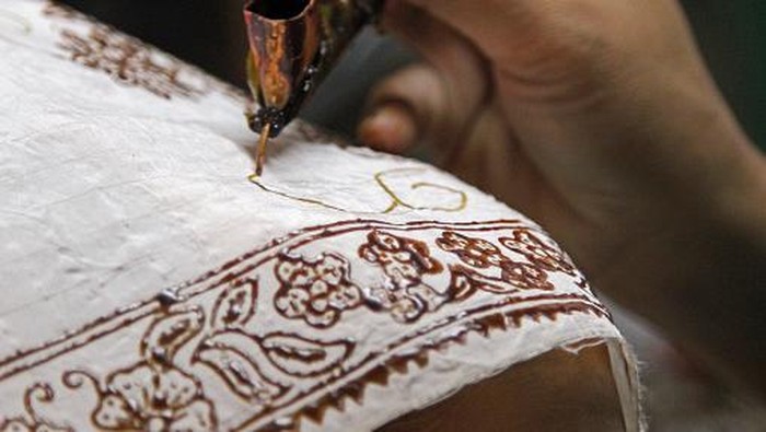 Hari Batik Nasional 2022: Sejarah dan Twibbon Perayaan