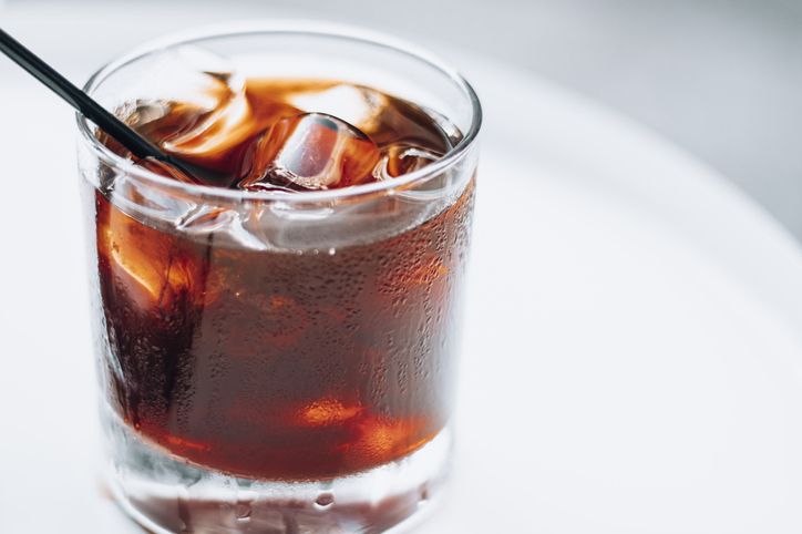 Kopi Panas Vs Es Kopi, Ini Perbedaan Manfaat Sehatnya