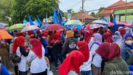 Akses di Depan PN Bandung Ditutup Massa Buruh