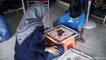 Melihat Semangat Anak-anak Berkebutuhan Khusus Belajar Membatik
