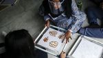 Melihat Semangat Anak-anak Berkebutuhan Khusus Belajar Membatik