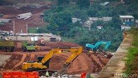 Tol Serpong-Cinere menjadi bagian dari Tol JORR 2. Presiden Jokowi menargetkan Tol JORR 2 tersambung tahun 2023.