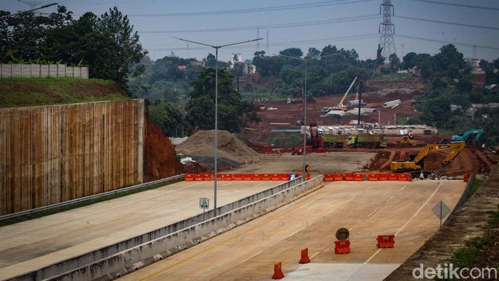 Menanti Tol Serpong-Cinere Tembus Sampai Jagorawi Pembangunan Tol Serpong-Cinere masih dalam tahap penyelesaian. Tol ini nantinya akan terhubung dengan ruas Tol Cinere-Jagorawi.
