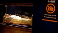 Selain Firaun Psusennes I, museum ini juga memajang koleksi kuno milik Raja Tutankhamun.  