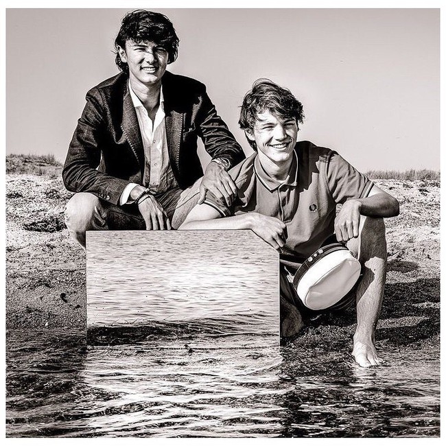 Sebagai gantinya, anak-anak dari Pangeran Joachim yang merupakan anak kedua sang ratu tersebut akan diberi gelar His Excellency Count dari Monpezat atau Her Excellency Countess dari Monpez. Mereka pun masih masuk dalam urutan tahta kerajaan Denmark.Foto: Instagram