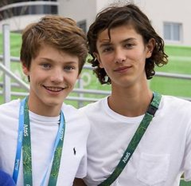 Nikolai dan Felix mendapat dukungan penuh dari orang tuanya untuk menjalani hidup yang mereka inginkan. Kehidupan Nikolai sepenuhnya harus berdasarkan rencananya sendiri. Aku ingin membantu dia melakukan caranya dan mencoba untuk menginspirasi dia, kata ayah mereka, Pangeran Joachim.Foto: Instagram @prins.nikolai