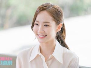 Skandal Mantan Pacar Park Min Young, Foya-foya di Kelab Ditemani 10 Wanita