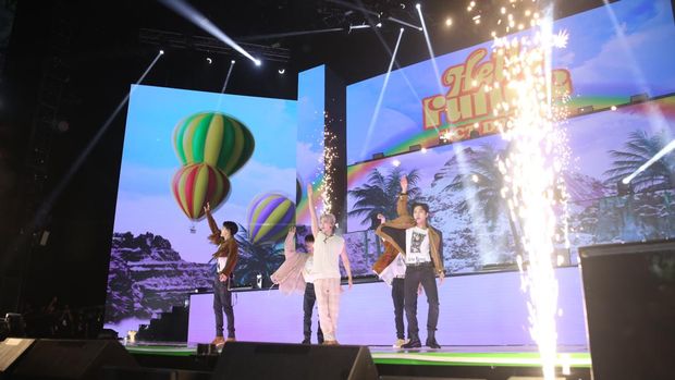 Penampilan NCT Dream dalam acara  Korean Wave 2022 di Mall Trans Studio Cibubur, Rabu (28/9/2022). (dok Trans TV)